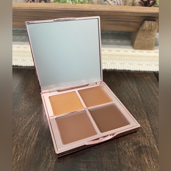 ACE BEAUTE Unlimited Sculpt Face Palette Limited Edition - Picture 3 of 5